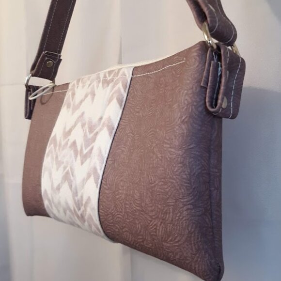 NEW Floral Faux Leather Tooled Western Pouch Purse Purple mauve Shoulder bag - Picture 3 of 10